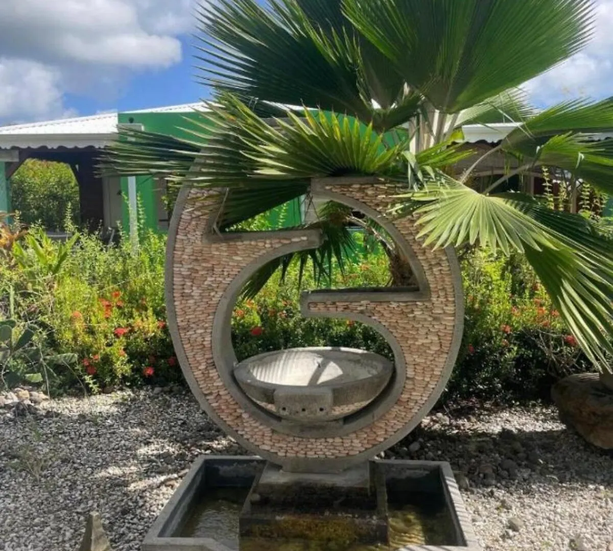 Hébergement de vacances Gite Hibiscus Piscine Partagee Saint-Francois  Guadeloupe